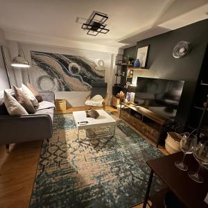Stylish unit, heart of Bayswater