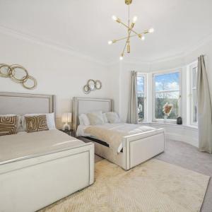 Large Terraced Home with Parking