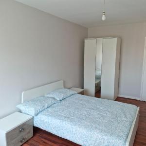 Flat in city of London - E1