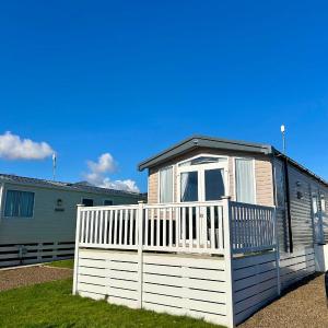 2 Bed-Sleeps 6-Patio-Parking-Pet Friendly