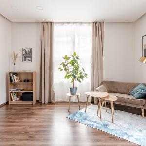 Charm Apartment Deco near Old Town, All-Friendly