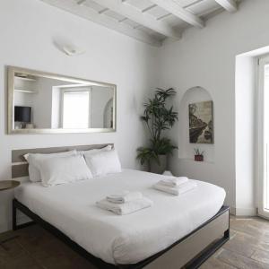 Milano Navigli Canal View Studio Apt
