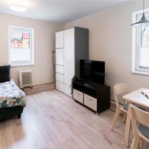 Veerenni studio, modern & central.