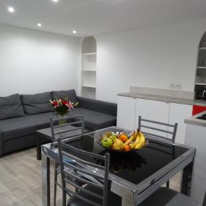 Practical Lodging near Le Louvre