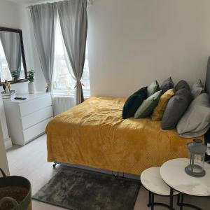 Spacious Studio with Separate the Kitchen 4A