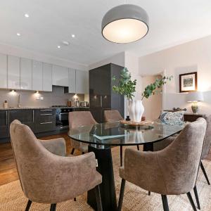 Premium Hyde Park Townhouse by Madestays