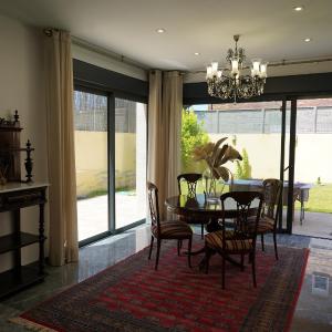 complete luxury house with garden