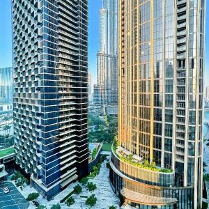 Dubai Downtown Burj Khalifa & Fountains views 10 min walking to Dubai Mall - Stand Point Tower