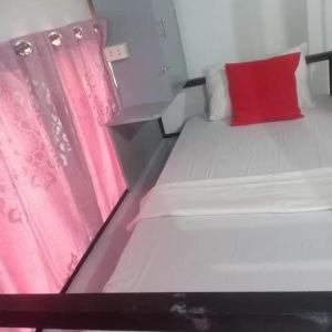 Sean Lojed Hostel