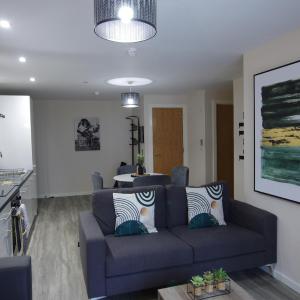 Apartment near Manchester Centre Ideal Sport or Gigs Sleeps 6 People