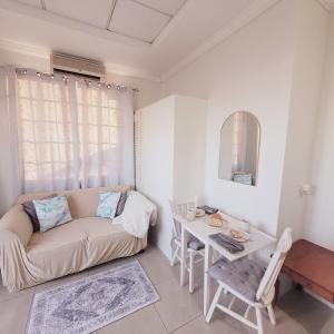Modern Comfort in Woodbrook!