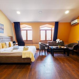 hotelise l Mansard Apartment