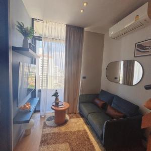 Tonglor Ekkamai Sky Pool & Gym 1BR Free Airport Pick Up