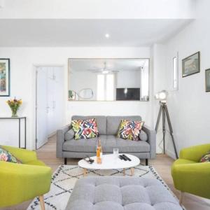 MOULIN - Stunning 1 bedroom Apt on the Port