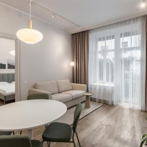 Art Noveau Quarter apartment with Patio