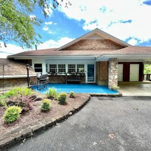 Panoramic Vista Gatlinburg Hot Tub Community Pool Access