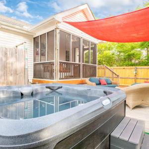 Dogs Allowed - Private Home with hot tub and fire pit