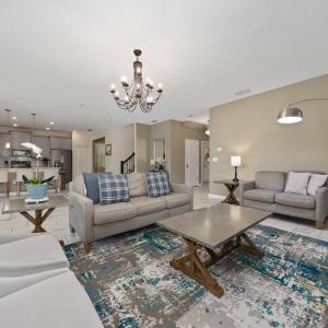 Orlando Retreat 6BR w Pool Hot Tub