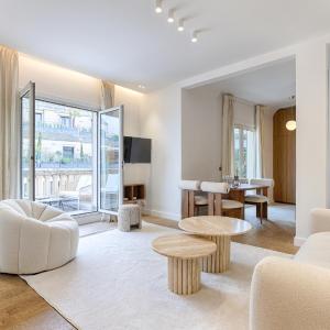 Appartement de Luxe avec terrasse sur les Champs Elysées