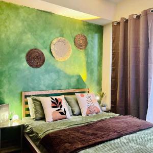 Cozy Verde Staycation