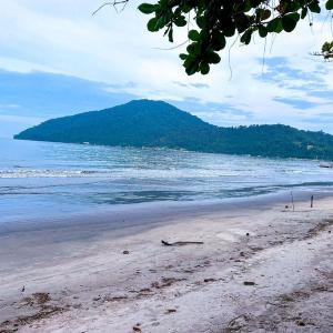 Otimo Apto a 250m da Praia do Itagua