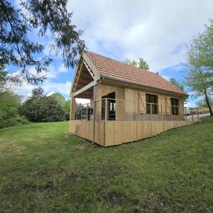 Chalet Médiéval à Domme avec Spa et Parking - FR-1-616-479