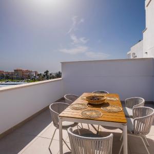 Apartment CÉLERE, 200m from the sea and 4km from golf resorts