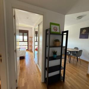 Cálido apartamento con PISCINA y garaje