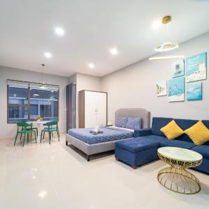 Elegant Studio Sunrise City View D7 Hana's Apart