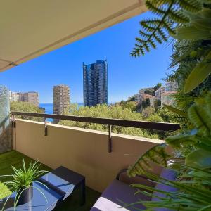 Studio de LUXE Portes de Monaco - Vue MER - Piscine - Wifi