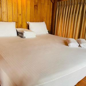 The Misty Cabins - Bellwood