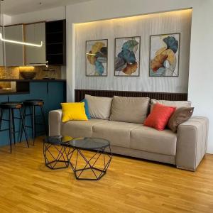 D&E apartments
