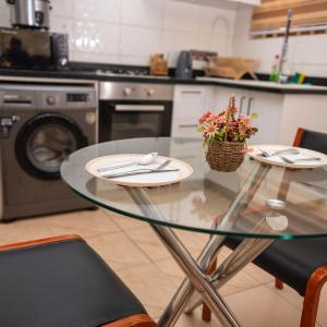 RealShala Stylish & Cozy 1-BR Adjiriganor