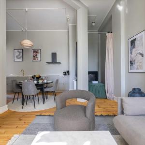 Centrally Located 3 Bedroom Apartment