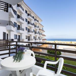 Home2Book Sunset Terrace & Pool Haven