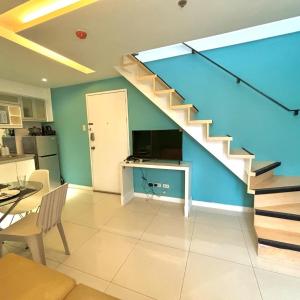 Cozy 2BR in BGC Fort Victoria