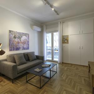 Modern 1BDR Apartment with Balcony
