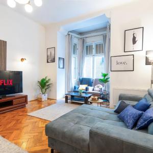 Beautiful Spacious Three-Room Suite Close to Buda Castle