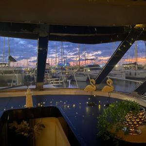 Panaby - House Boat