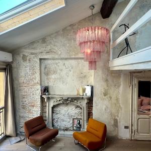 Charming and Design Attic Loft Central Milan in coolest area Navigli Ticinese