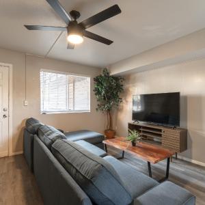Central Apartment in Arcadia with Pool