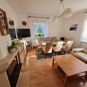Apartament Leśna z ogrodem