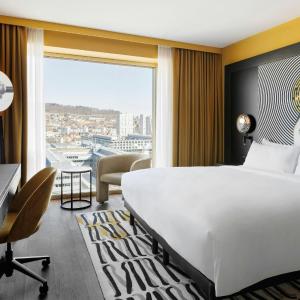 Renaissance Zurich Tower Hotel