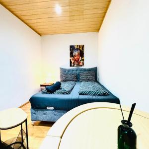 Comfortable 4BR Apt for 12 Close to FAC Platz