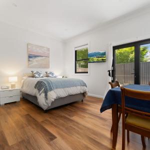 Charming Studio for Two in the Heart of Bathurst