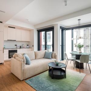 Towarowa Towers Premium Apartment by BookingHost