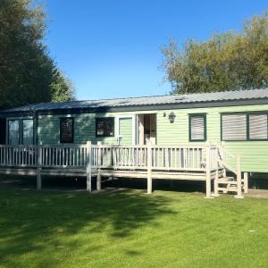 Cedar Retreat Southview - Sleeps 6 Wifi & Garden