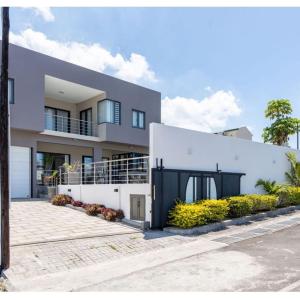 Luxury 5-bedroom accommodation Grand Baie