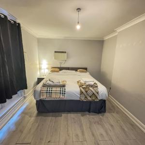 Queensborough Apartment, Central London
