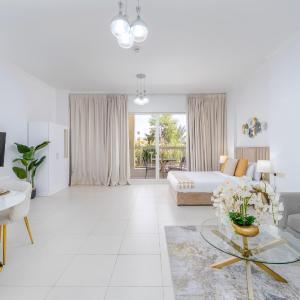 Marcopolo - Spacious Huge Balcony, Park View, Pool
